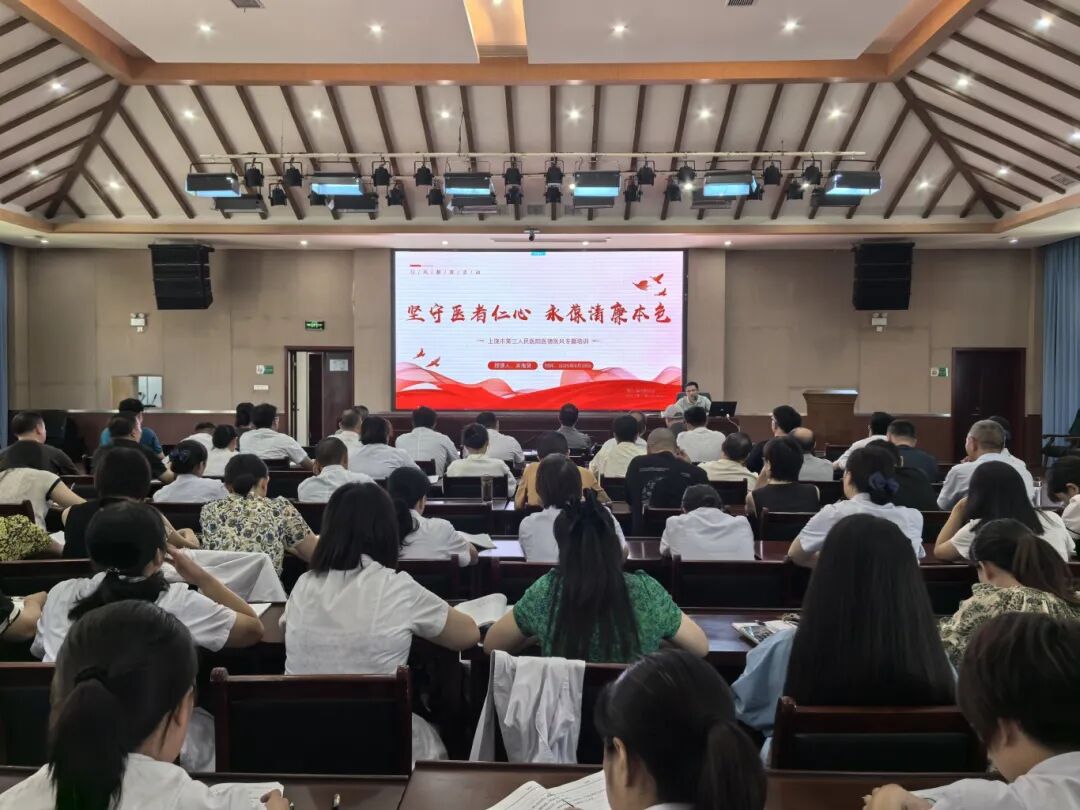 eec8b9d31bbbc20944166f8569bee80c.jpg 640 - 2025-09-30T082713.362.jpg