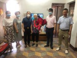 【情系老党员 慰问暖人心】上饶市第三人民医院党总支开展走访慰问老党员活动